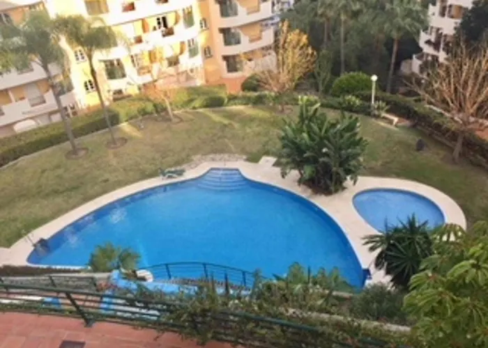 Daire 2-bed Sea View 10 Mins From Puerto Banus Marbella