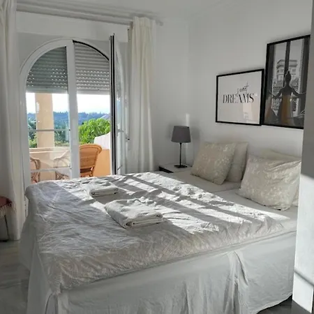 דירה 2-bed Sea View 10 Mins From Puerto Banus *