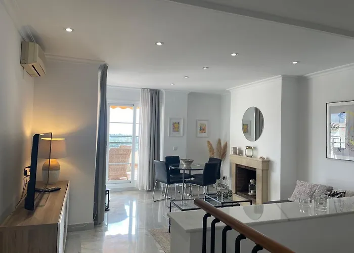 Apartament 2-bed Sea View 10 Mins From Puerto Banus