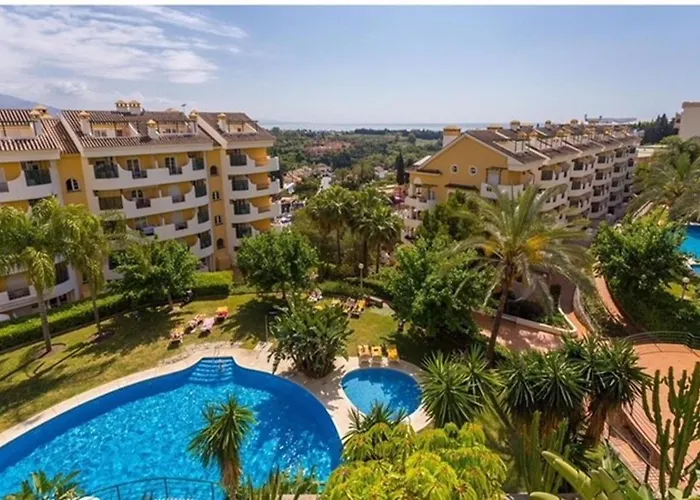 2-bed Sea View 10 Mins From Puerto Banus